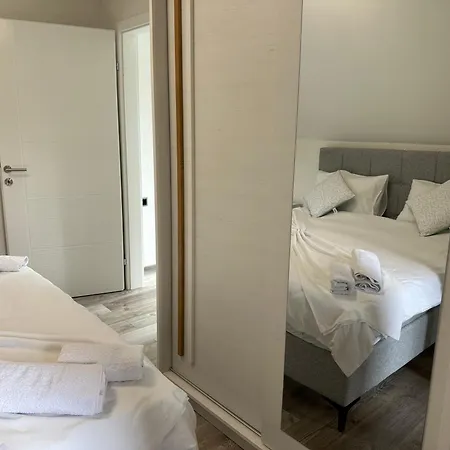 By Expert River Villa