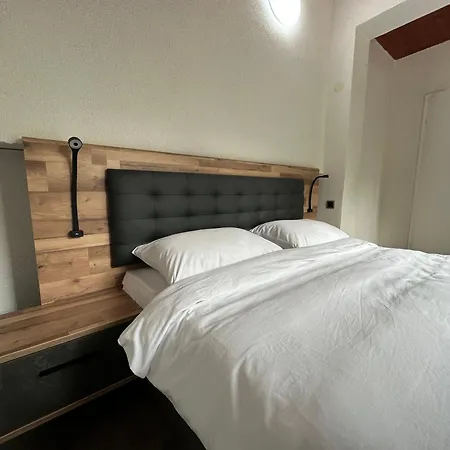 By Expert River Villa