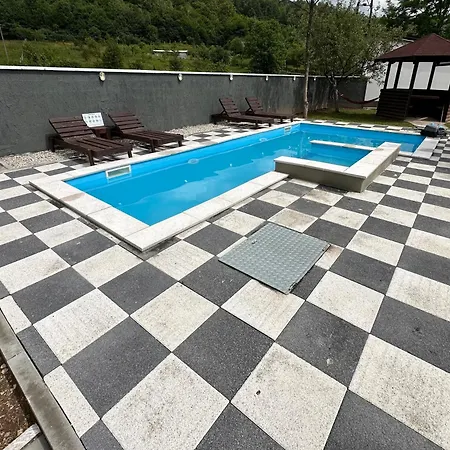 By Expert River Villa Kijevo