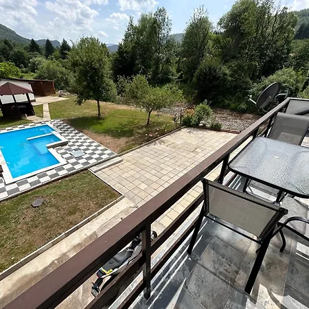 By Expert River Villa *