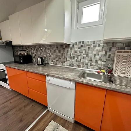 By Expert River Villa